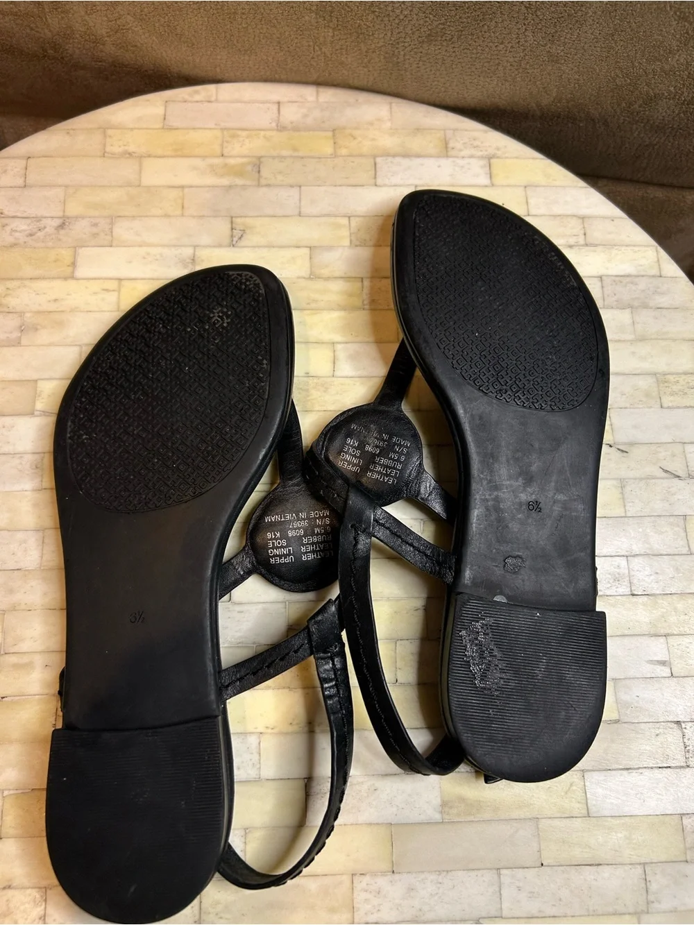 Tory Burch Thea flat thong slingback sandals size 6.5